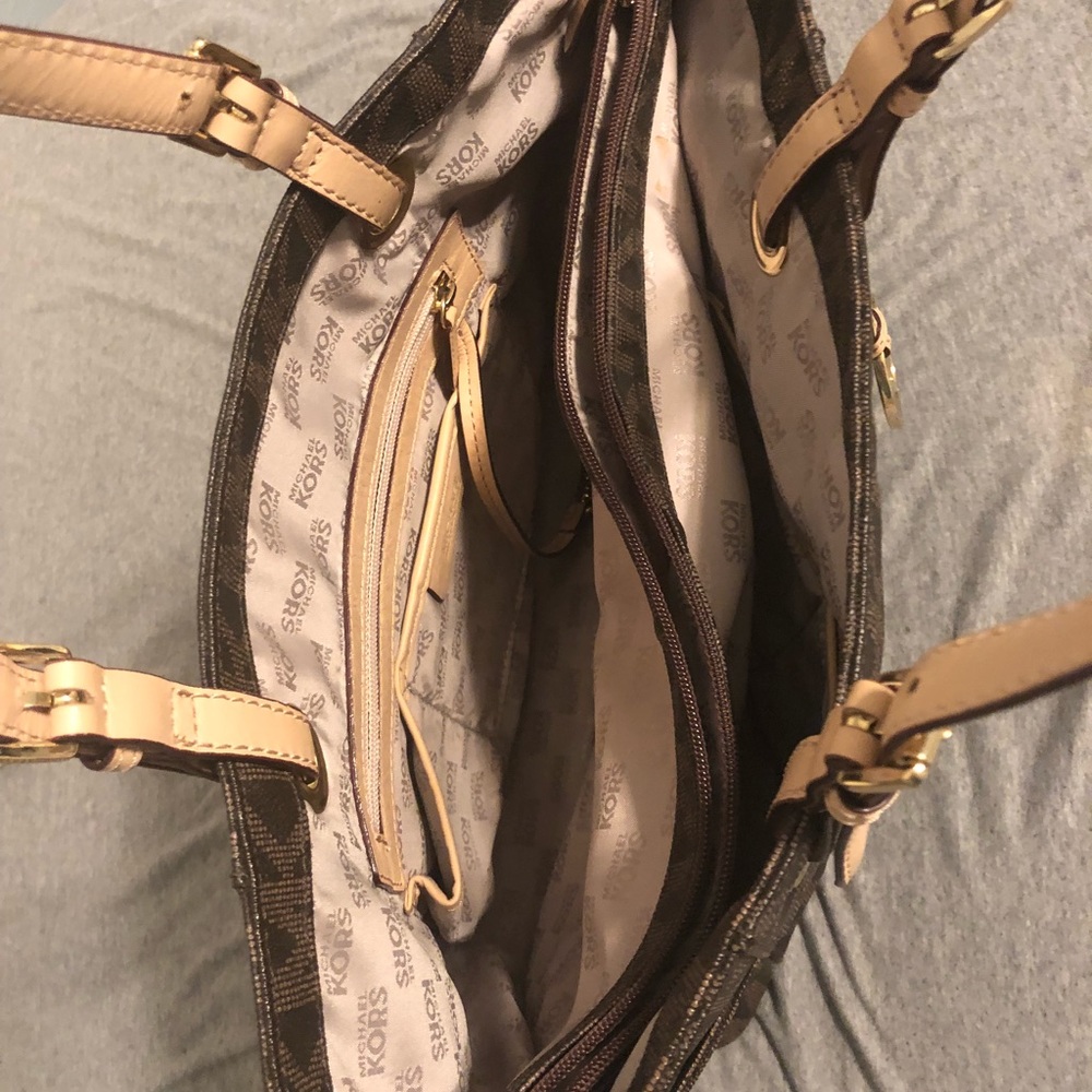 Michael Kors Tote - Picture 2 of 2